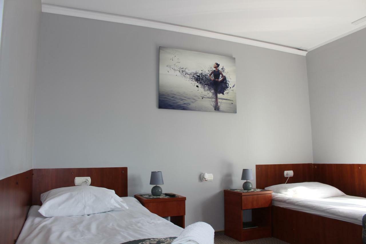Restauracja Hotel Kassandra Września Kültér fotó